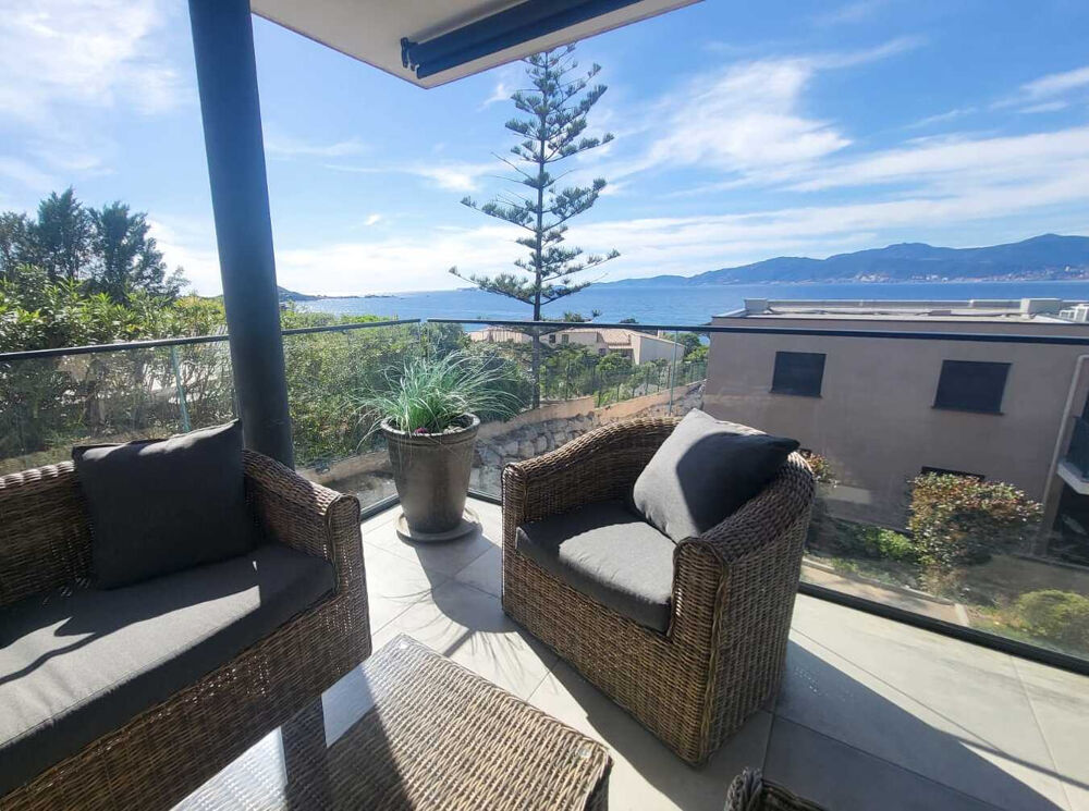 Porticcio T3 de 57 m2 Vue Mer dans résidence sécurisée proche plage