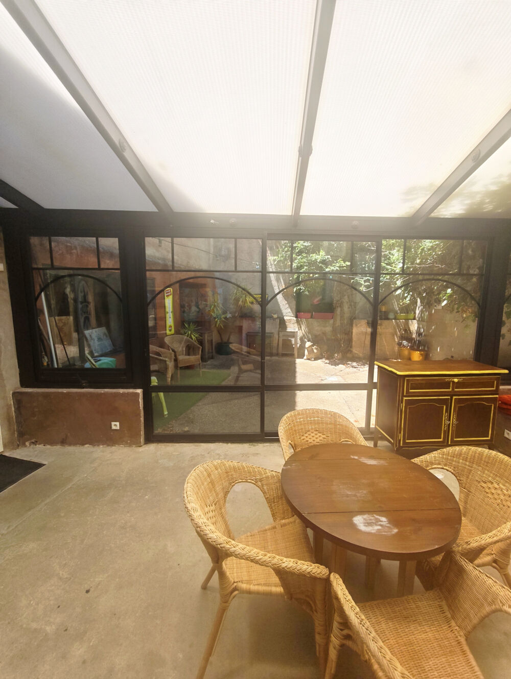A 20 min de Mirepoix, Grande Maison de caractère, cour, véranda, dans un village de charme avec toute commodités