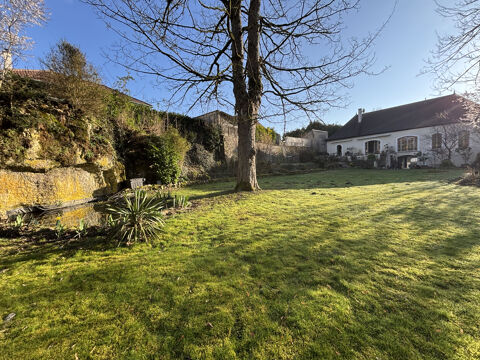   CHATILLON SUR SEINE( 21)  Belle demeure  de 1964  avec terrain de 2000m2 bord de SEINE. Maison - 5 pi�ce(s) - 150 m�