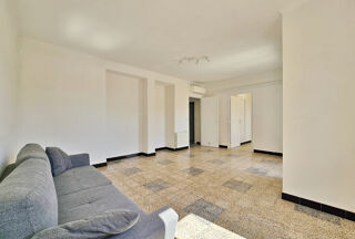  Appartement à vendre 3 pièces 11428 m²