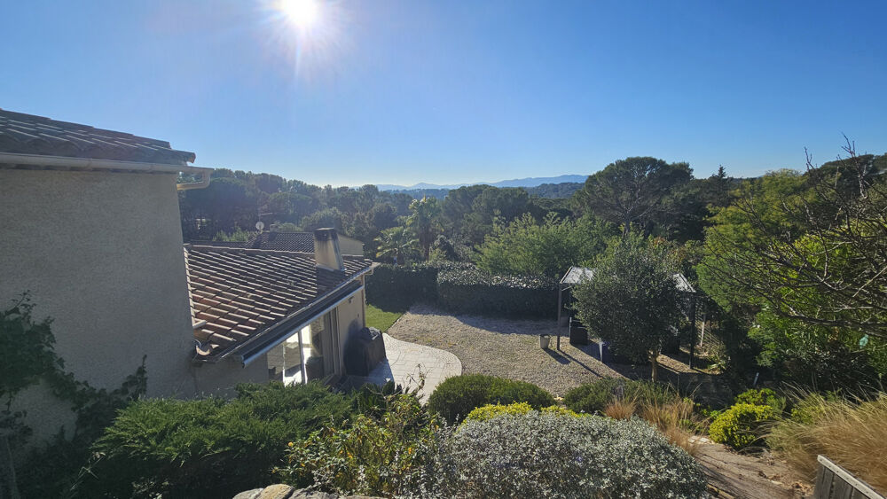 Vente Maison FREJUS, superbe villa avec piscine dans domaine sécurisé Frejus