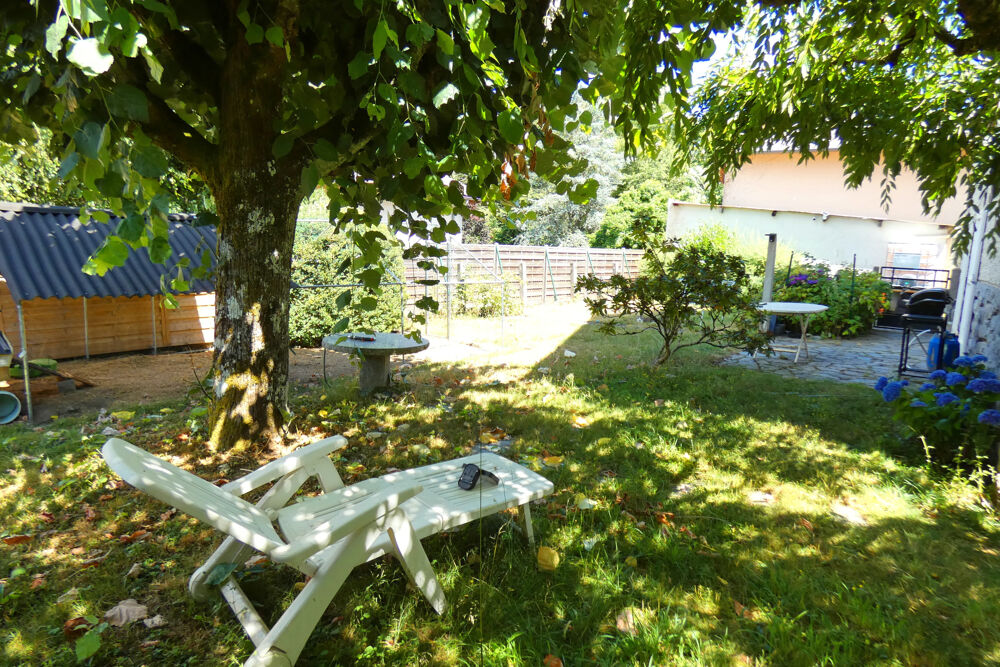 vente Maison - 6 pièce(s) - 140 m² Le Rouget (15290)