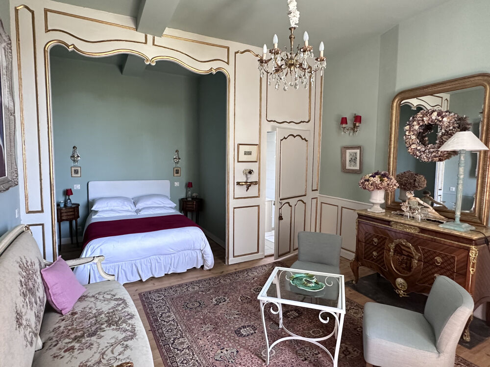 � vendre  Propri�t�/ch�teau Saint-Jean-d'Ang�ly (17400)