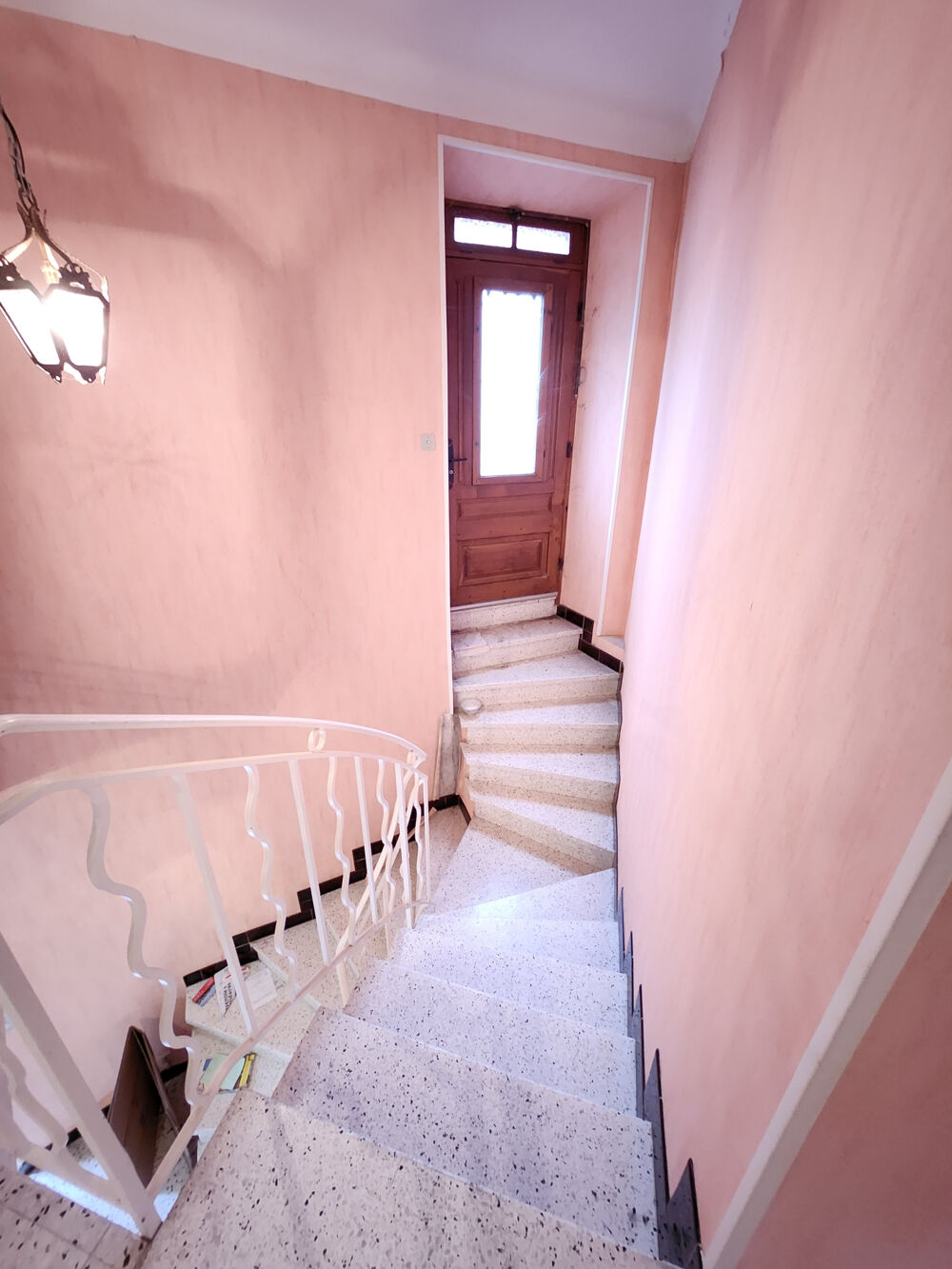 Vente Maison Maison de village en pierre - avec balcons, terrasses et jardin - vue sur la place - dépendances Antraigues sur volane