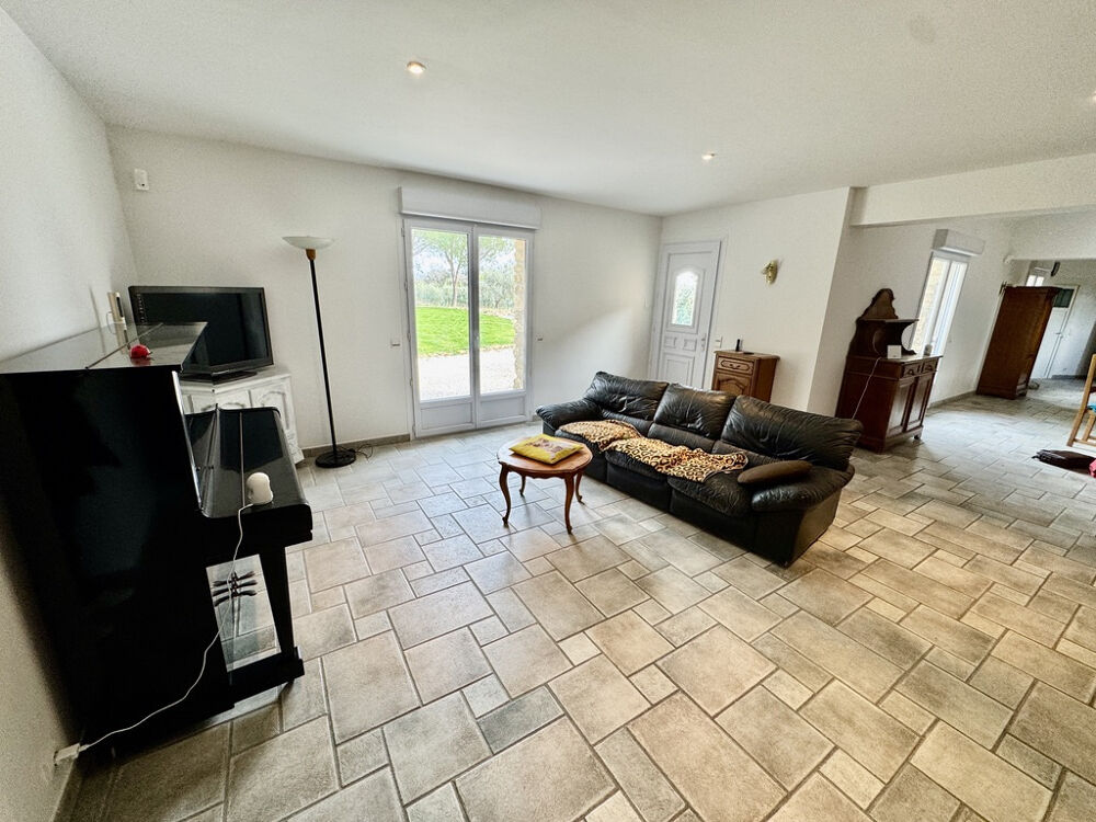 Vente Maison Mas Provençal avec piscine et grand garage La baume de transit