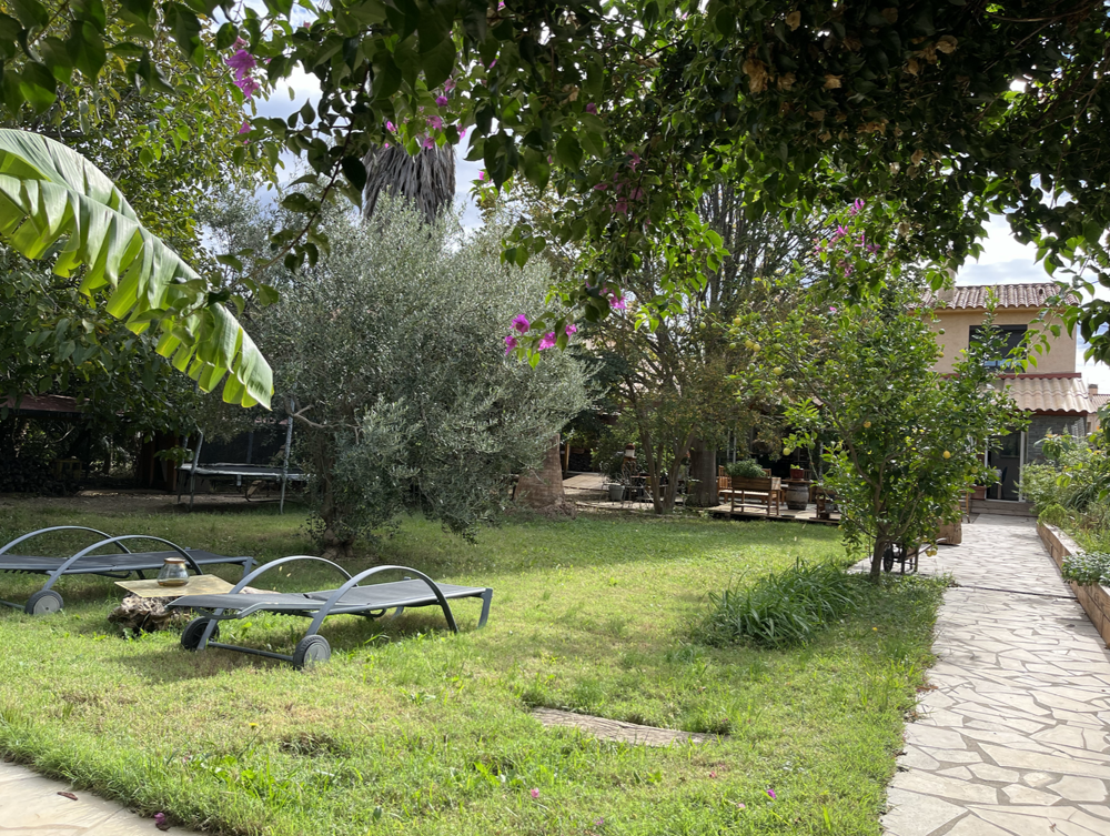 Vente Maison Maison 184 m2 de type 7 Piscine Garage et Canal d'arosage Espira de l agly