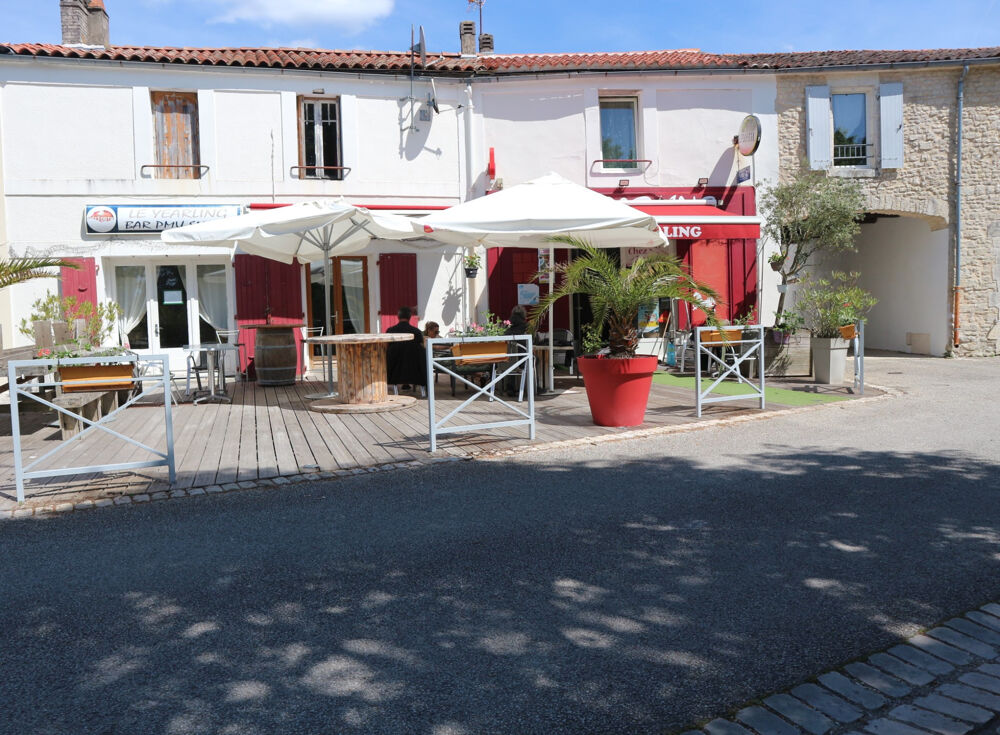 EN EXCLUSIVITE, DANS LE CENTRE DE LA JARRIE. UN ENSEMBLE IMMOBILIER AVEC MURS ET FONDS DE COMMERCE DE 130 M2 S