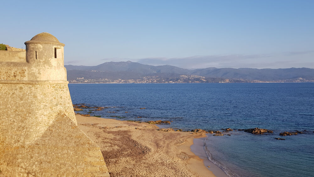 Vente Autre AJACCIO PROCHE PORT  BUREAUX 78M2 AVEC 2 GRANDES VITRINES Ajaccio