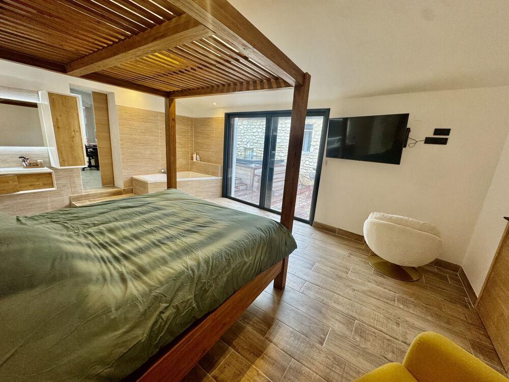  vendre  Maison Suze-la-Rousse (26790)