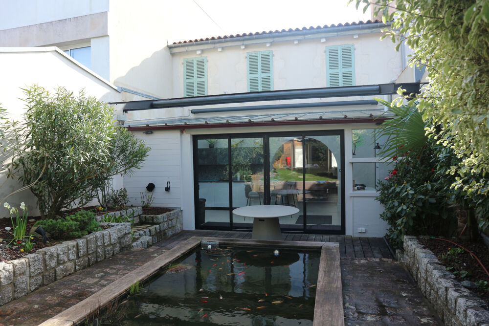 � vendre  Propri�t�/ch�teau La Rochelle (17000)