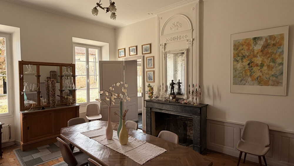 � vendre  Propri�t�/ch�teau Saint-Jean-d'Ang�ly (17400)