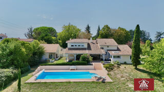  Maison à vendre 12 pièces 305 m²