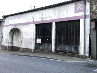  Parking / Garage à vendre 2 pièces 410 m²