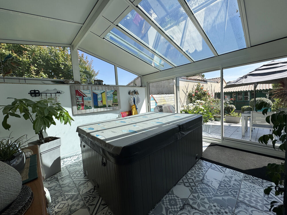 Villa de 195 m2 avec appartement indépendant à Meschers