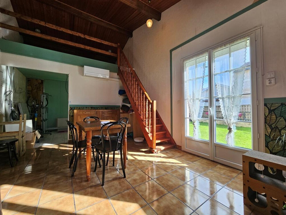 Vente Maison SAINT YZAN DE SOUDIAC MAISON DE VILLE 2 chambres 103M2 AVEC GARAGE St yzan de soudiac