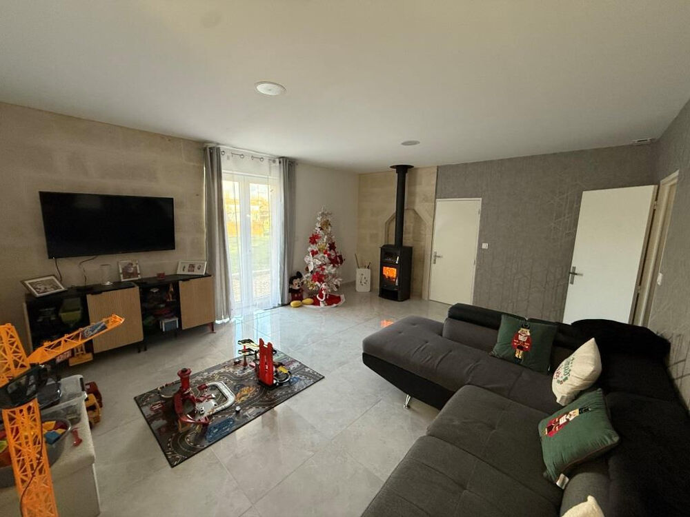 ST YZAN DE SOUDIAC MAISON 3 CHAMBRES sur 1000 m2