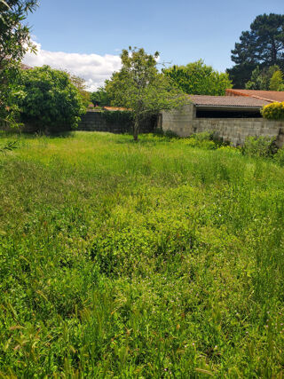  Terrain à vendre 587 m²