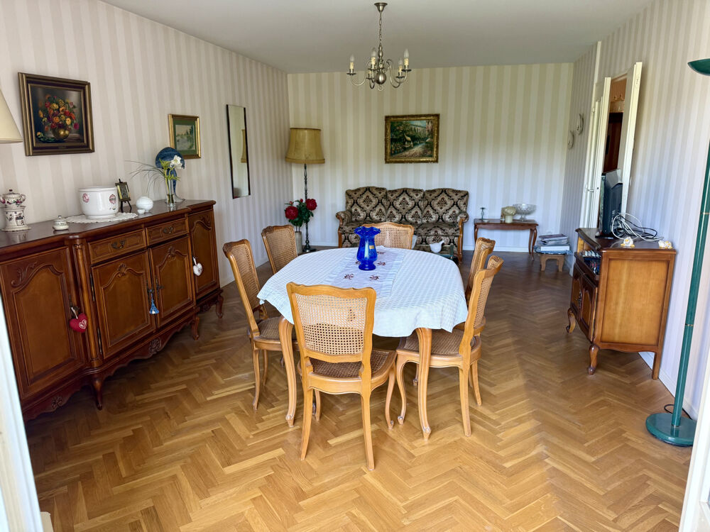 Vente Appartement Grand T3 rue Bonnefond LYON 3 avec cave et garage. Lyon 3