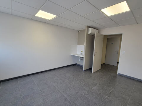   LOCAL COMMERCIAL OU PROFESSIONNEL 