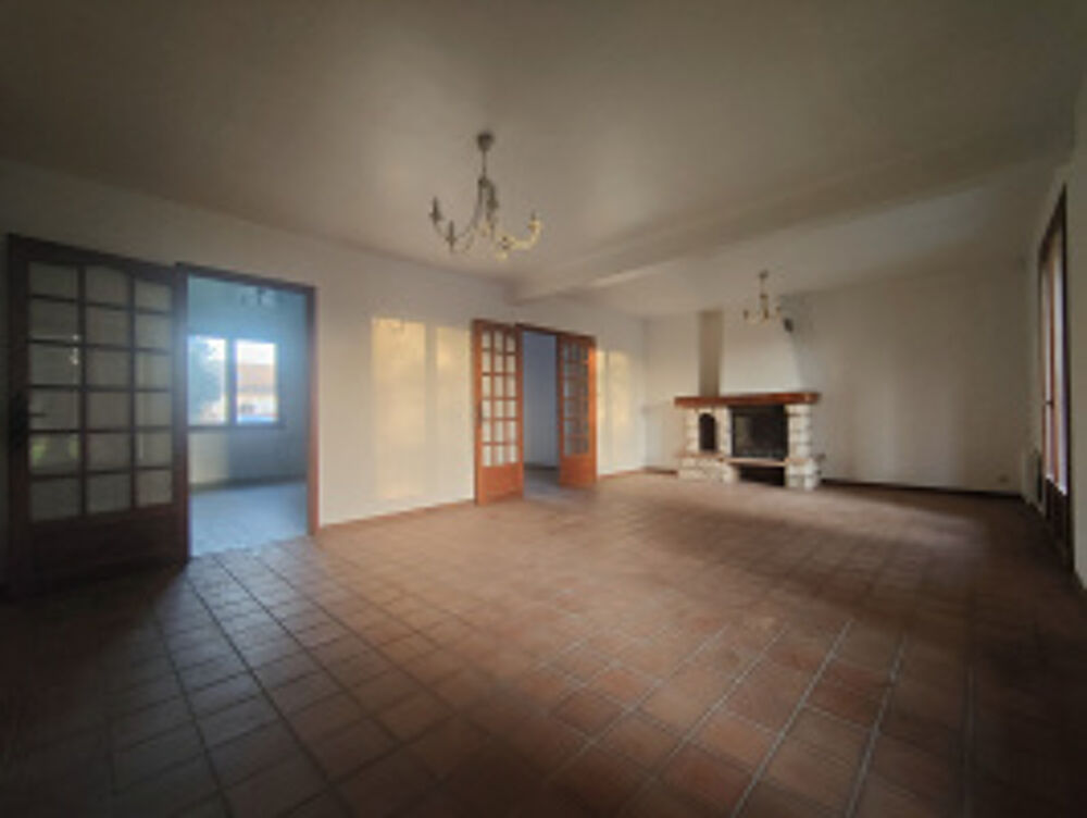 A 20 MN DE GISORS, JOLIE MAISON TRADITIONNELLE RENOVEE D'UNE SURFACE E 160 M2 HAB SUR 2000 M2 CLOS AU CALME