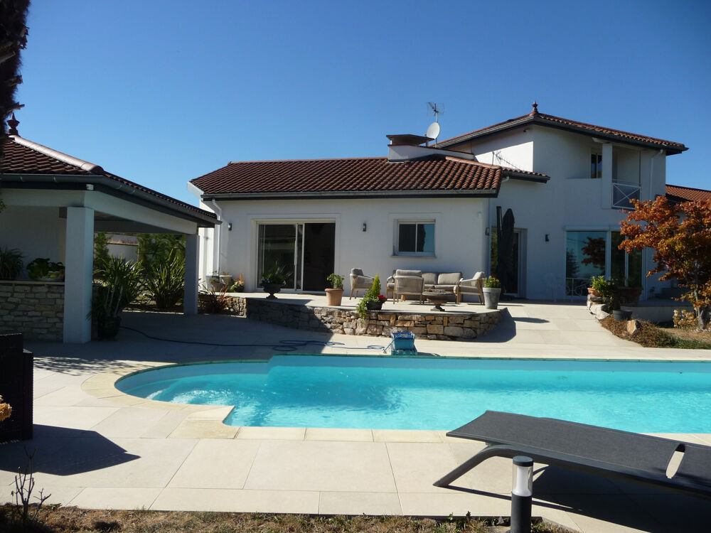 Vente Maison MONTBRISON SUPERBE VILLA CONTEMPORAINE AVEC PISCINE   208 m2   TERRAIN DE 2 700 m2 Montbrison