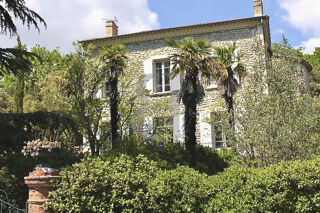  Propri�t�/ch�teau � vendre 14 pi�ces 303 m�