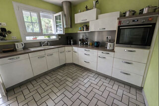  Propri�t�/ch�teau � vendre 6 pi�ces 140 m�