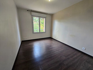  Appartement à louer 3 pièces 70 m²