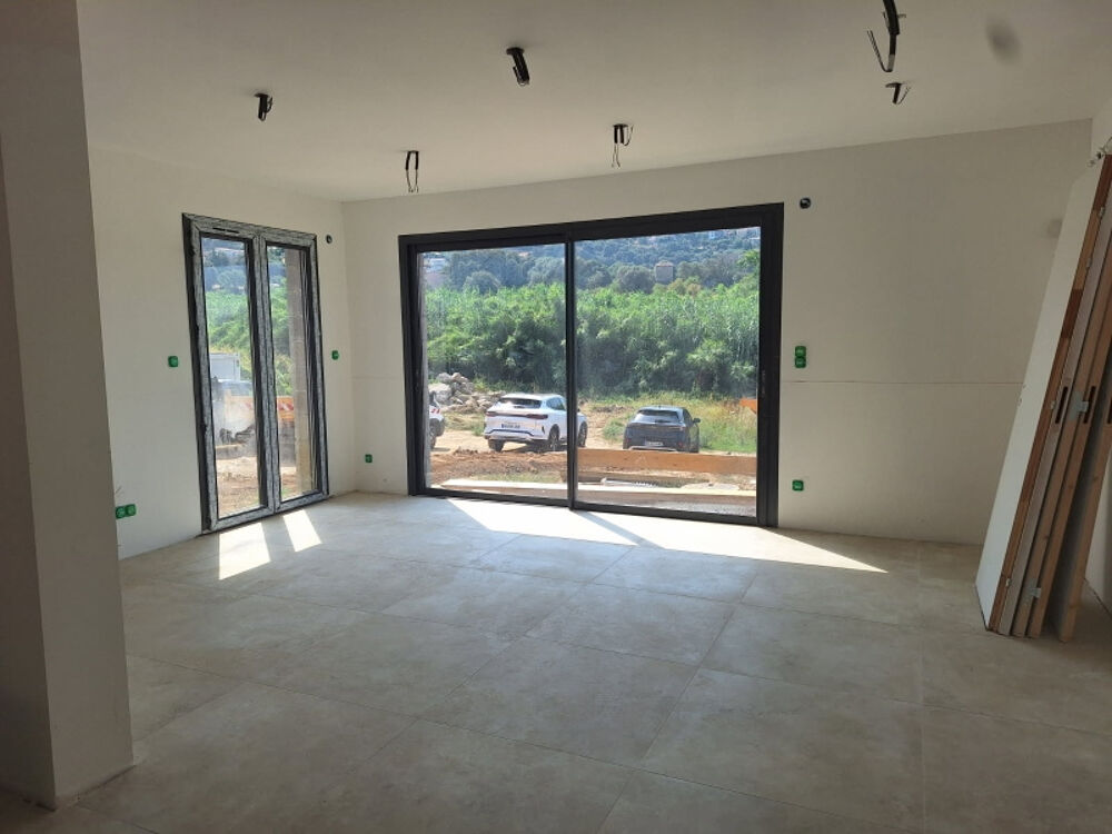 Vente Maison Maison récente T4 avec garage Bastelicaccia 106 m2 Bastelicaccia