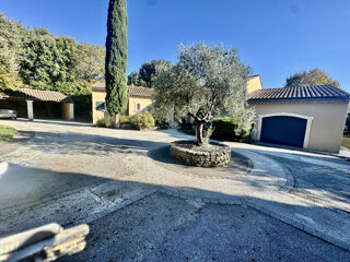 Vente Maison Maison contemporaine 200 m2 sur 2687 M2 de terrain clos Solerieux