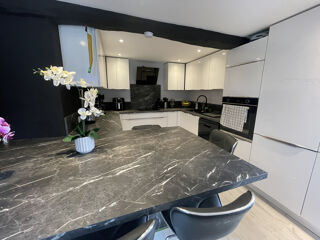  Propri�t�/ch�teau � vendre 8 pi�ces 235 m�