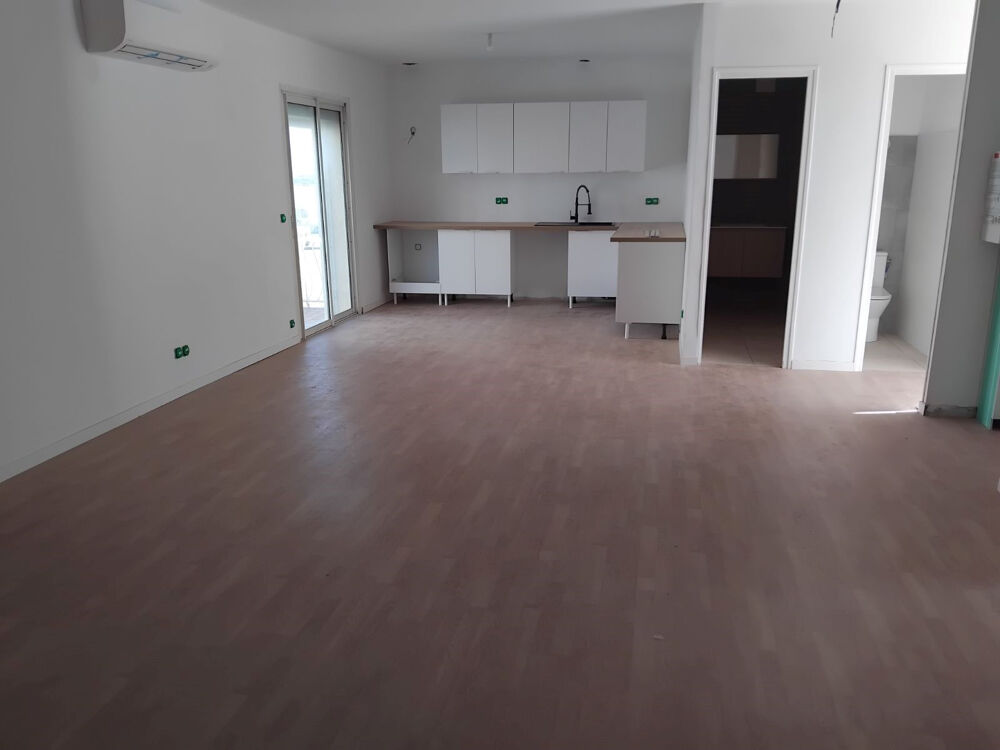 Vente Appartement Appartement rénové 4 pièces avec grande terrasse et garage Le grau du roi