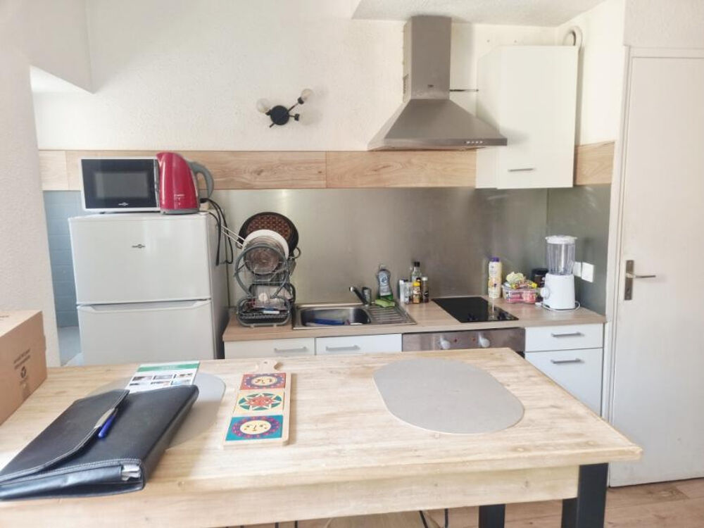 Vente Immeuble Affaire Draguignan Immeuble bon état 4 lots 3 studios et un F2 rapport rapport 1920€/mois soit 8% Draguignan