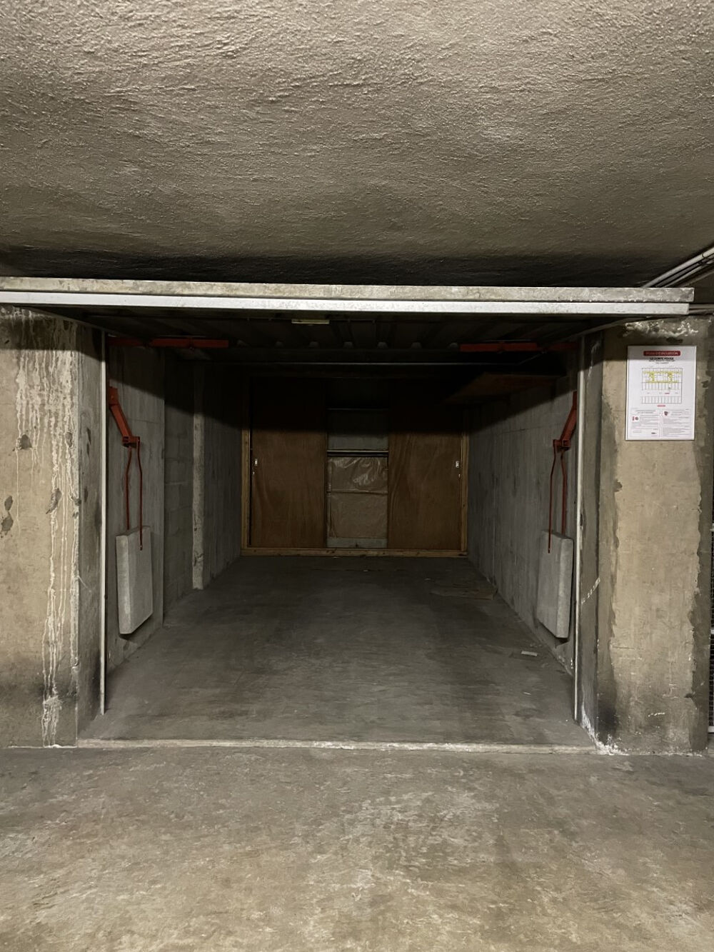 Location Parking/Garage GARAGE AVENUE DU COMTE VERT - PROCHE GARE CHAMBERY Chambery