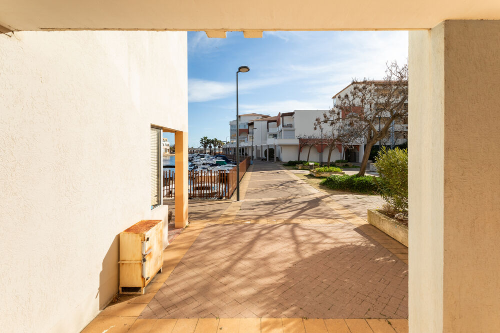 VENTE TYPE 2 AU COEUR DU PORT DES QUILLES A SETE