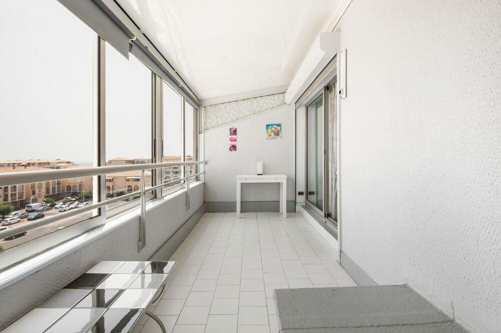 Vente Appartement VENTE STUDIO CABINE VUE MER ET MARINA AU DERNIER ETAGE AUX QUILLES A SETE Sete