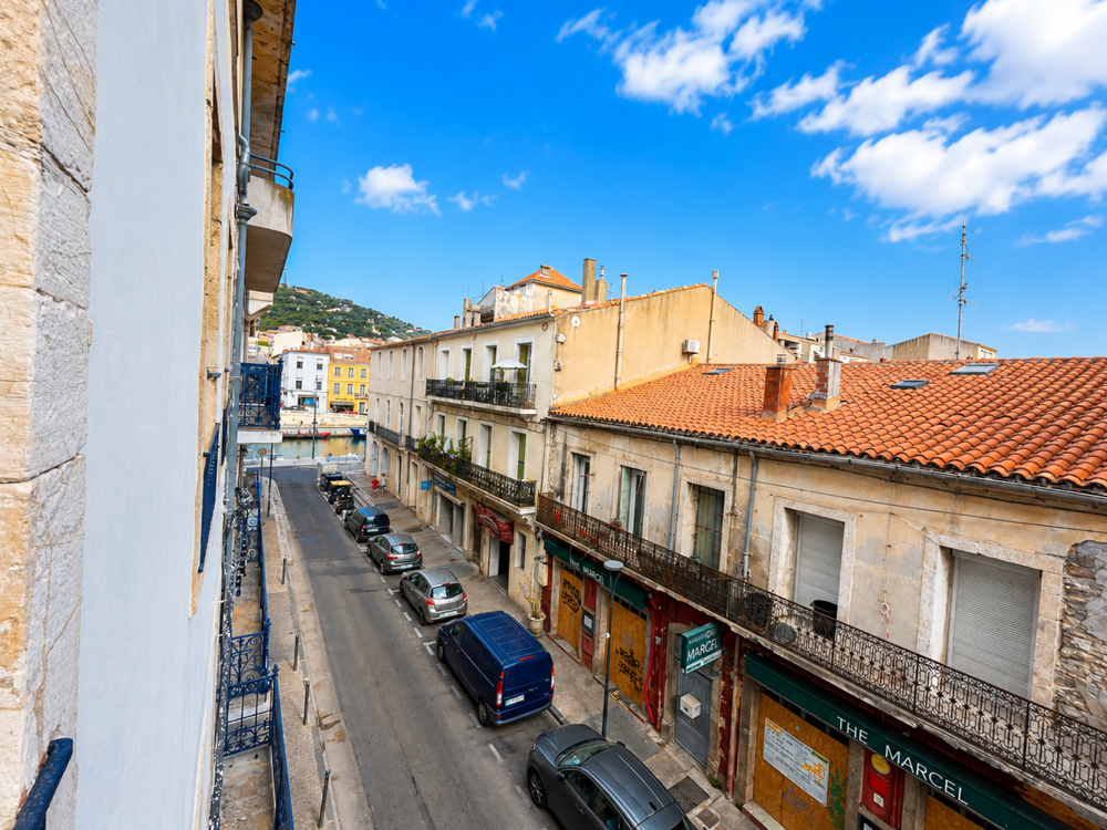 Vente Appartement VENTE GRAND T1 EN PLATEAU AVEC POSSIBILITE MARCHE DE TRAVAUX QUARTIER ILE SUD A SETE Sete