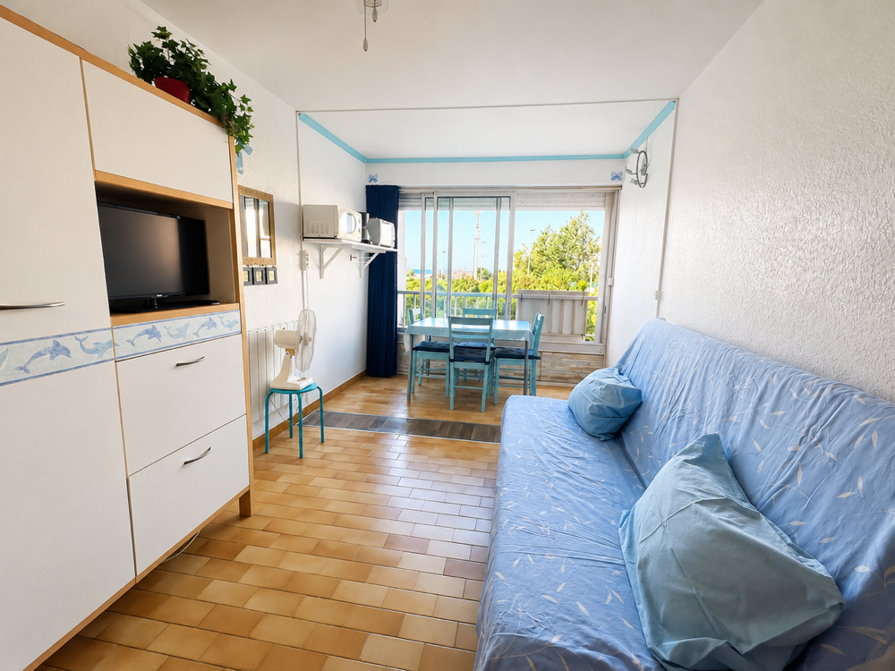 VENTE STUDIO CABINE + PARKING FACE A LA MER QUARTIER CORNICHE A SETE