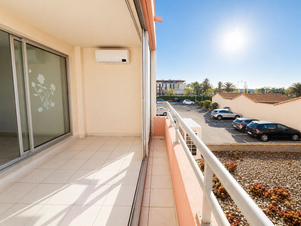 VENTE TYPE 2 CABINE + GARAGE EN SUS QUARTIER LES QUILLES A SETE