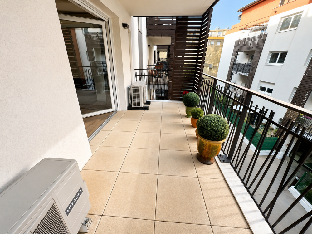 VENTE GRAND TYPE 2 DANS RESIDENCE RECENTE QUAI DE BOSC A SETE