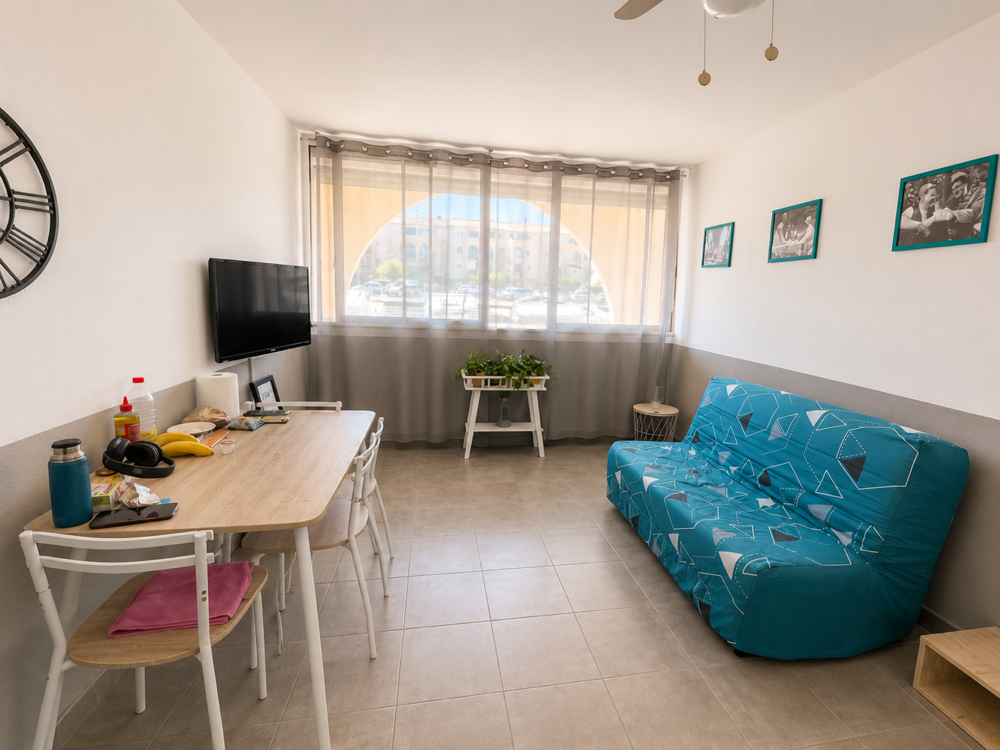 VENTE STUDIO CABINE RDC + PARKING VUE MARINA AUX QUILLES A SETE