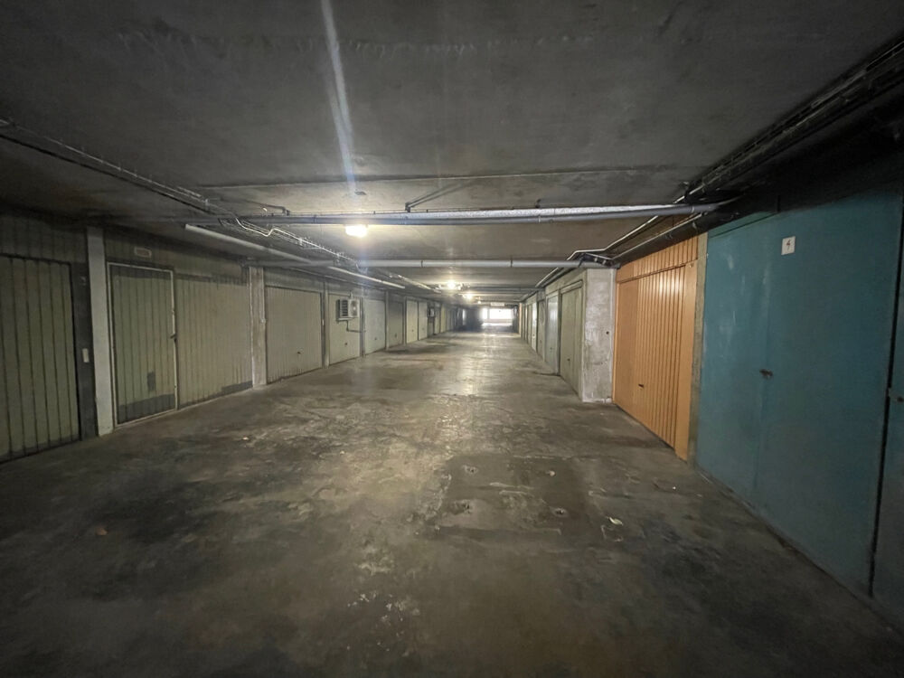 Vente Parking/Garage VENTE GRANG GARAGE AUX QUILLES A SETE Sete
