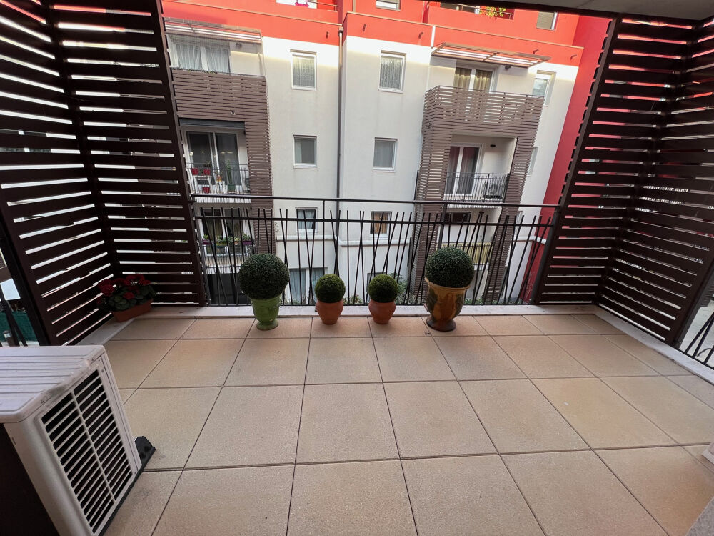 VENTE GRAND TYPE 2 DANS RESIDENCE RECENTE QUAI DE BOSC A SETE