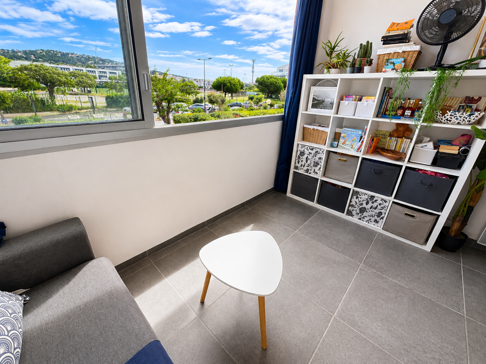 VENTE GRAND STUDIO CABINE QUARTIER LES QUILLES A SETE