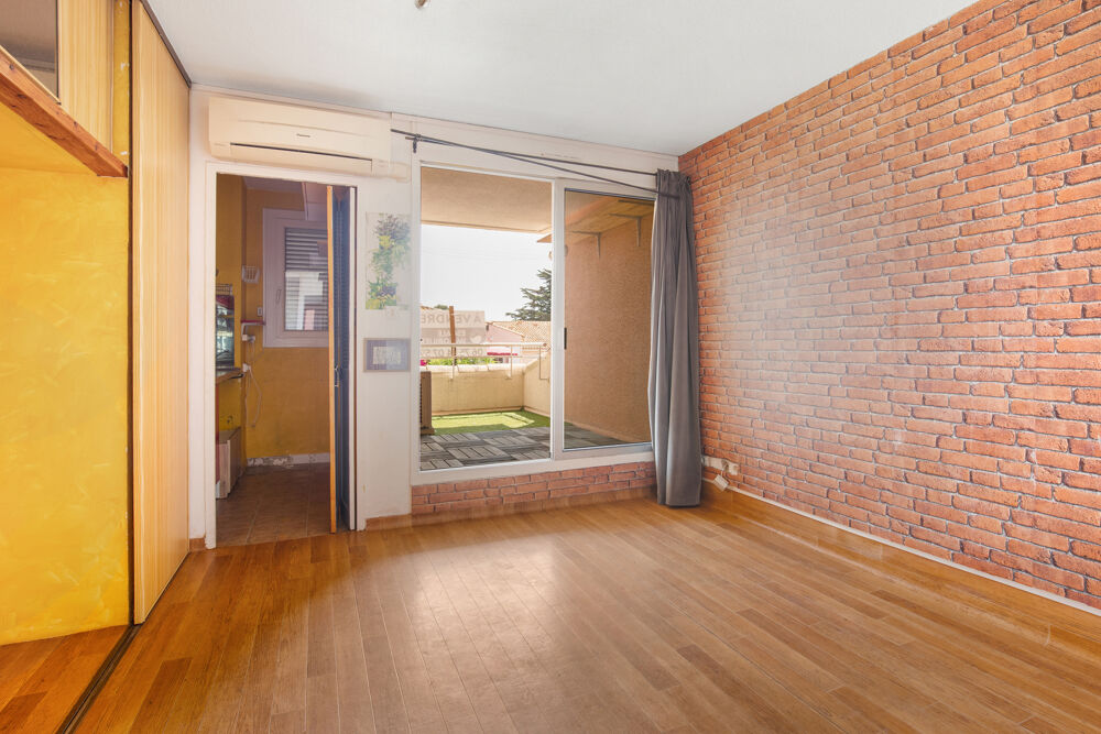 VENTE STUDIO CABINE AVEC PARKING QUARTIER CORNICHE A SETE