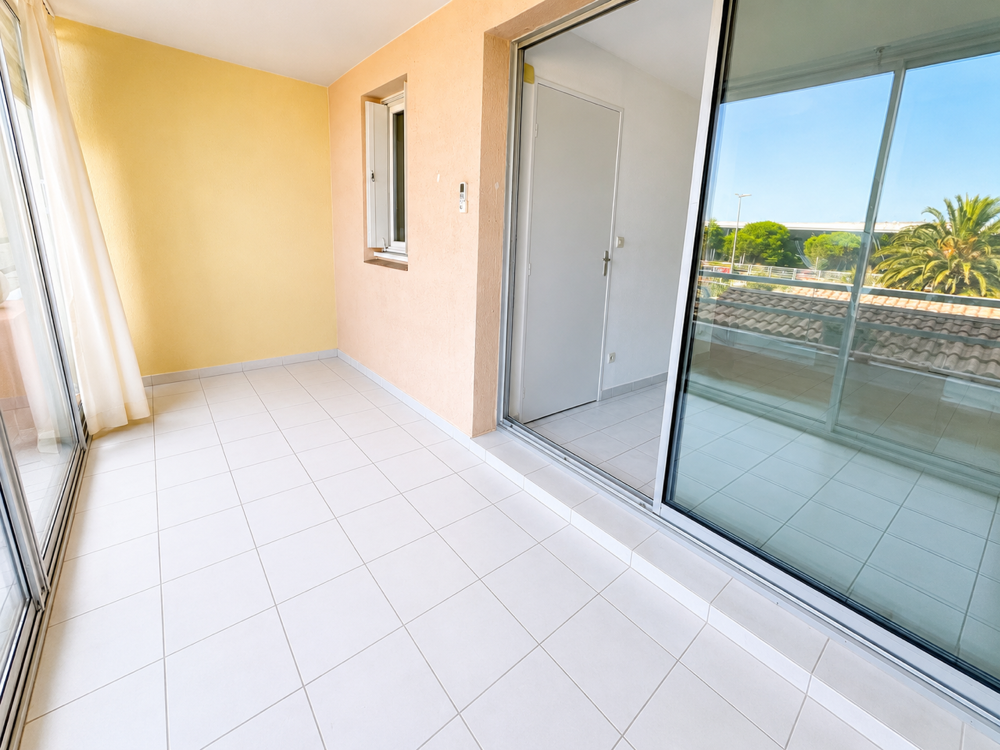 VENTE TYPE 2 CABINE + GARAGE EN SUS QUARTIER LES QUILLES A SETE