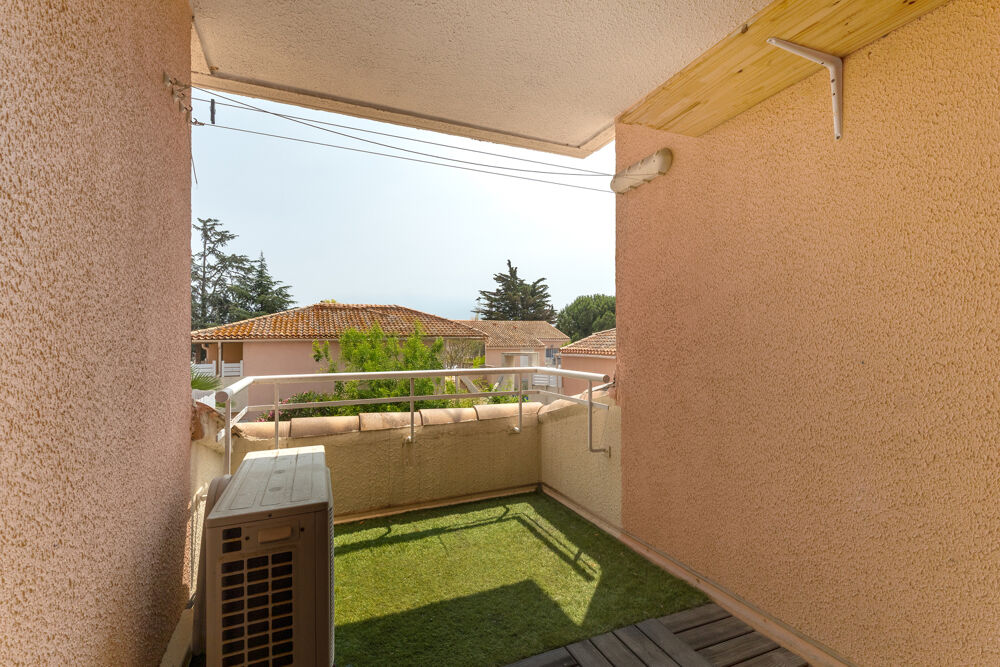 VENTE STUDIO CABINE AVEC PARKING QUARTIER CORNICHE A SETE