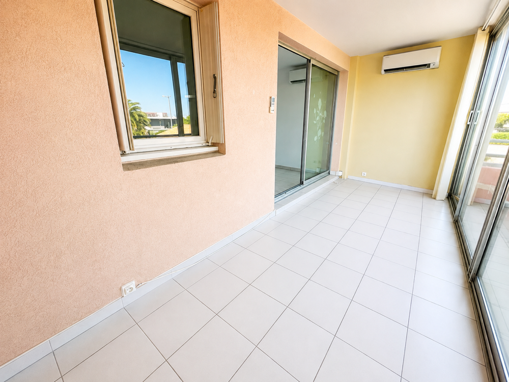 VENTE TYPE 2 CABINE + GARAGE EN SUS QUARTIER LES QUILLES A SETE