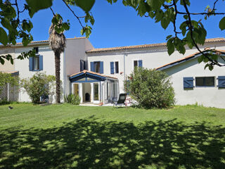 Proprit/chteau  vendre 14 pices 239 m