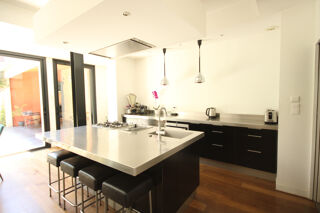  Maison à vendre 12 pièces 324 m²